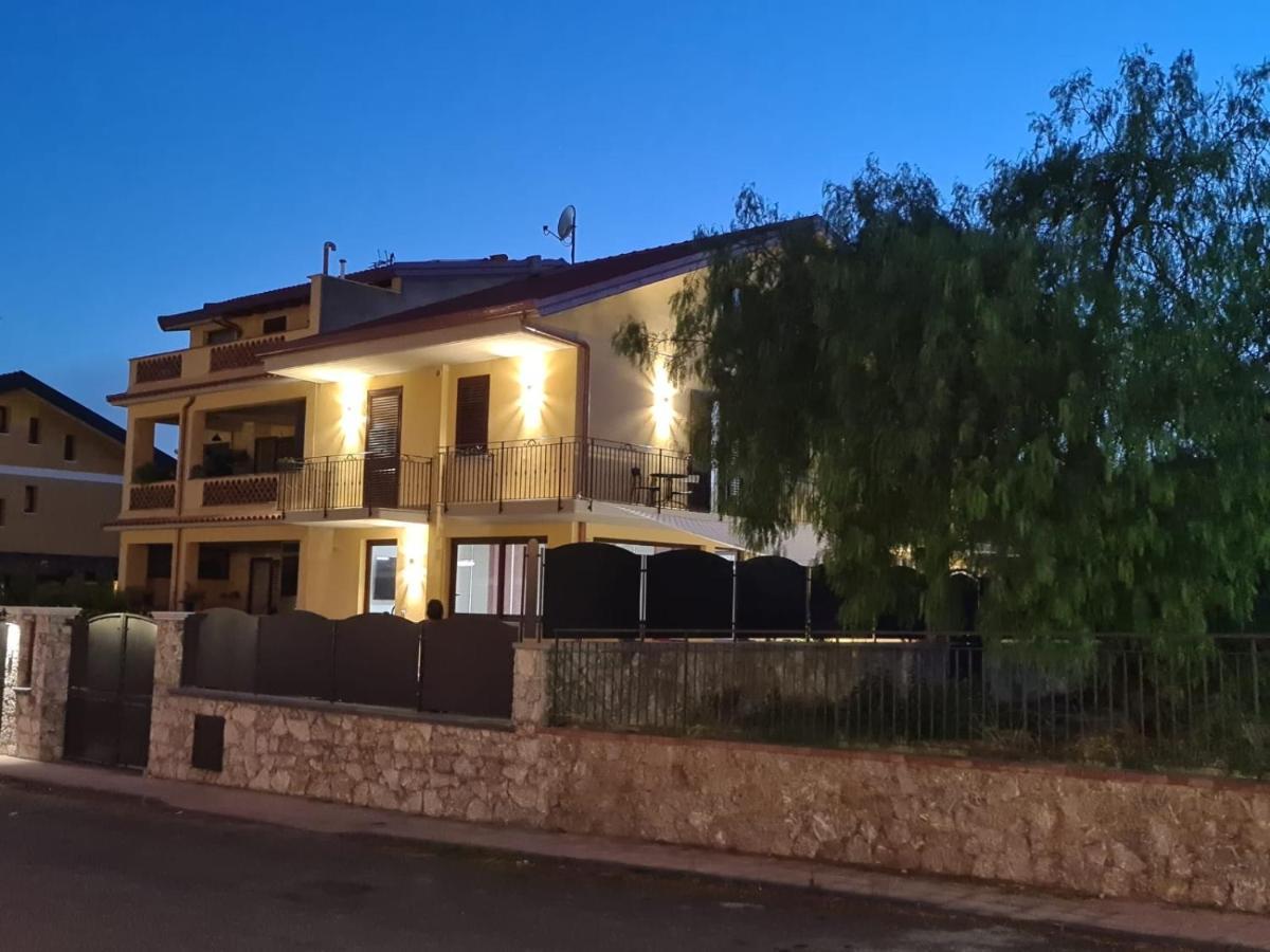 B&B Villa Chiara Bed And Breakfast Taormina Bagian luar foto