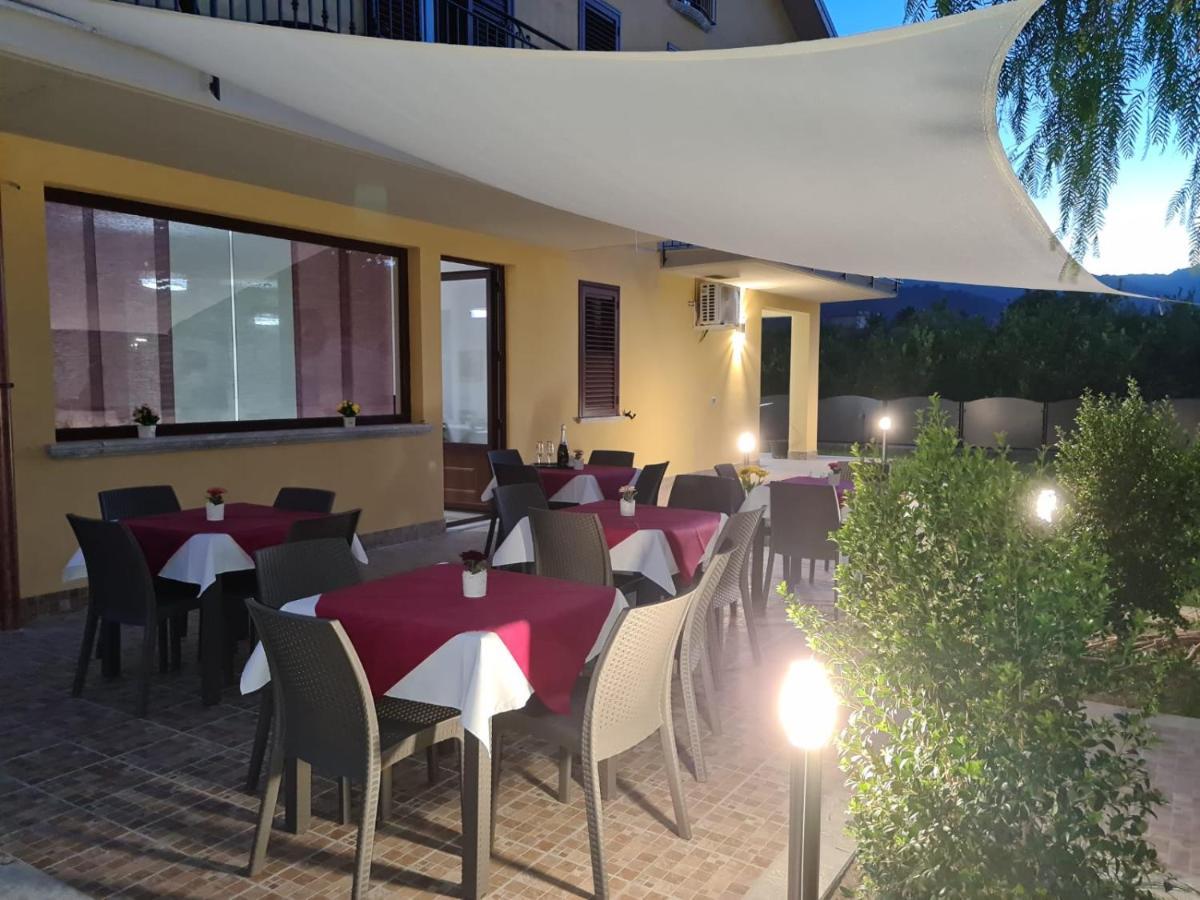 B&B Villa Chiara Bed And Breakfast Taormina Bagian luar foto