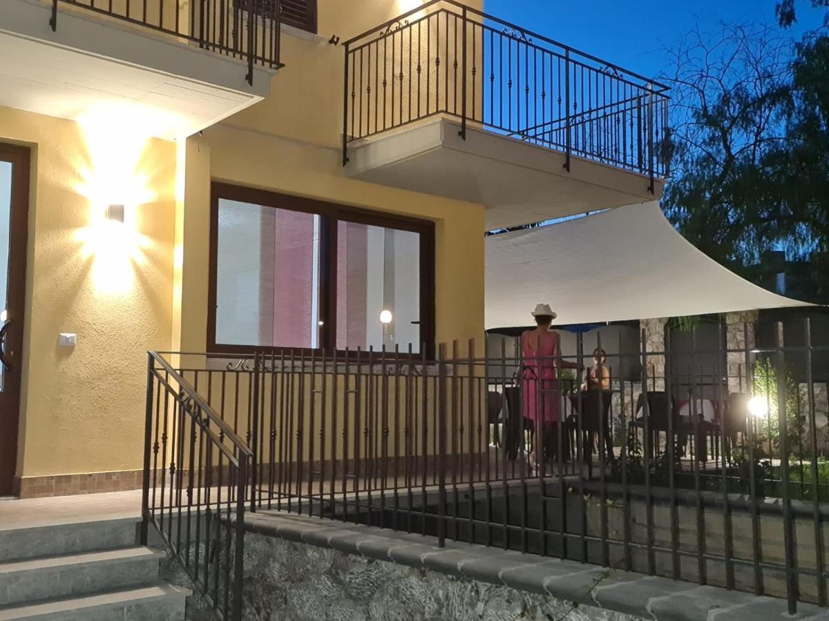 B&B Villa Chiara Bed And Breakfast Taormina Bagian luar foto