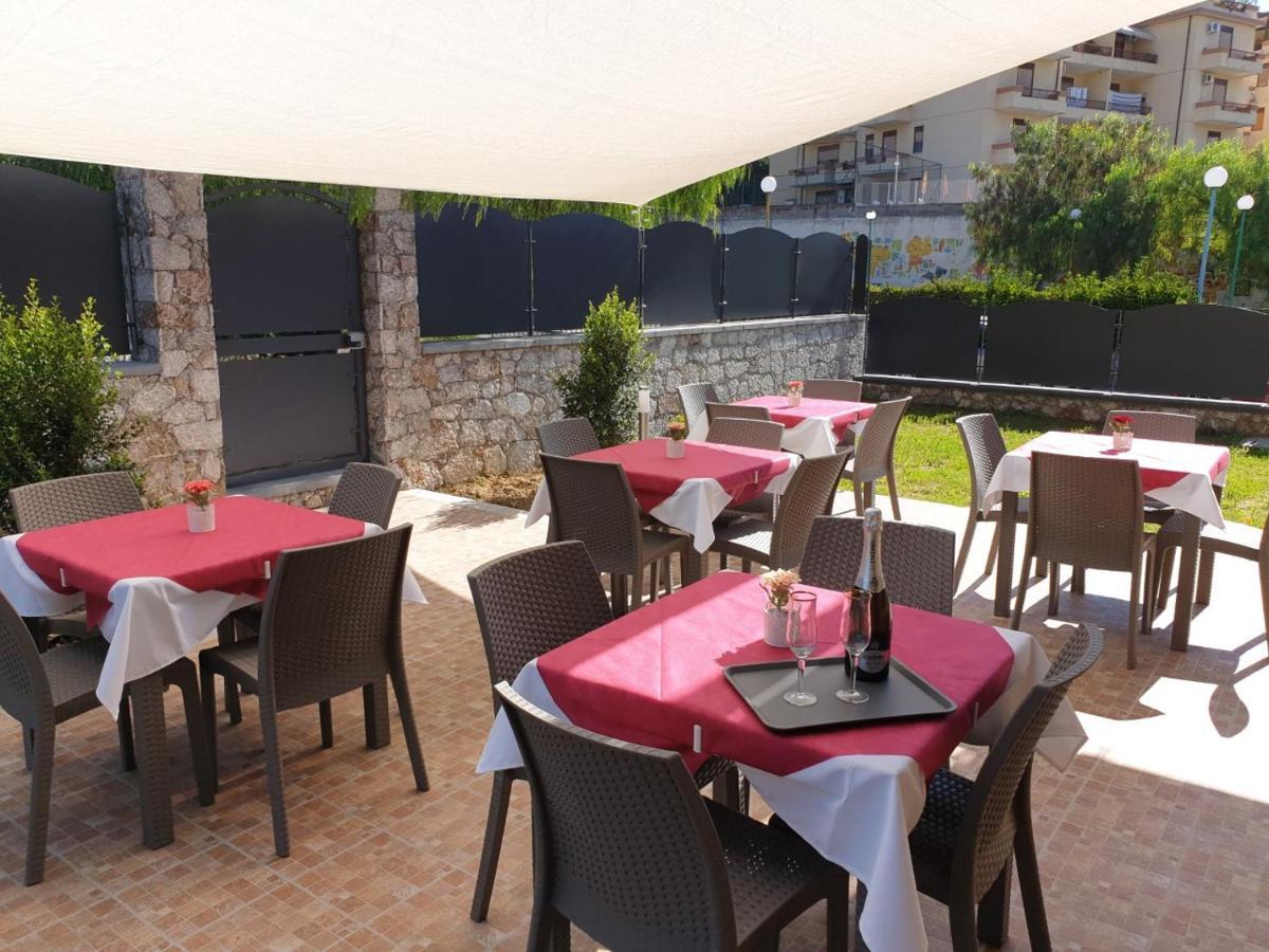 B&B Villa Chiara Bed And Breakfast Taormina Bagian luar foto