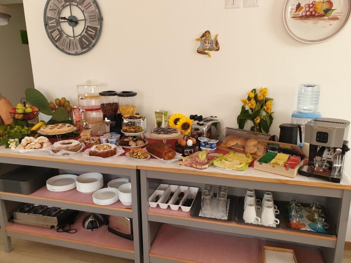 B&B Villa Chiara Bed And Breakfast Taormina Bagian luar foto