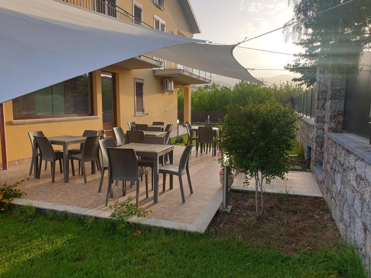 B&B Villa Chiara Bed And Breakfast Taormina Bagian luar foto