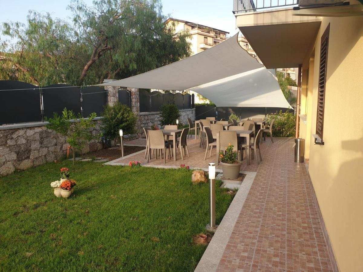 B&B Villa Chiara Bed And Breakfast Taormina Bagian luar foto